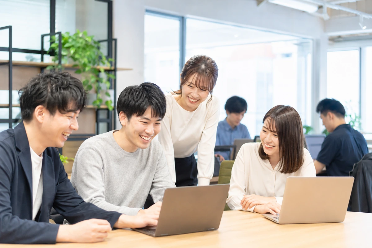 採用情報